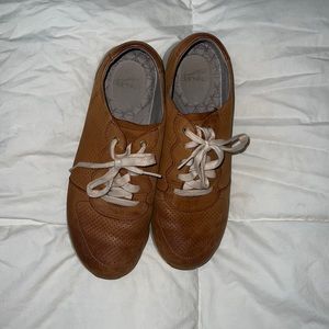 Dansko leather sneakers size 40